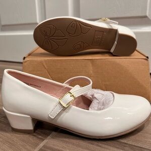 Girls Size 1 - White Mary Jane Shoes with Gold Buckle